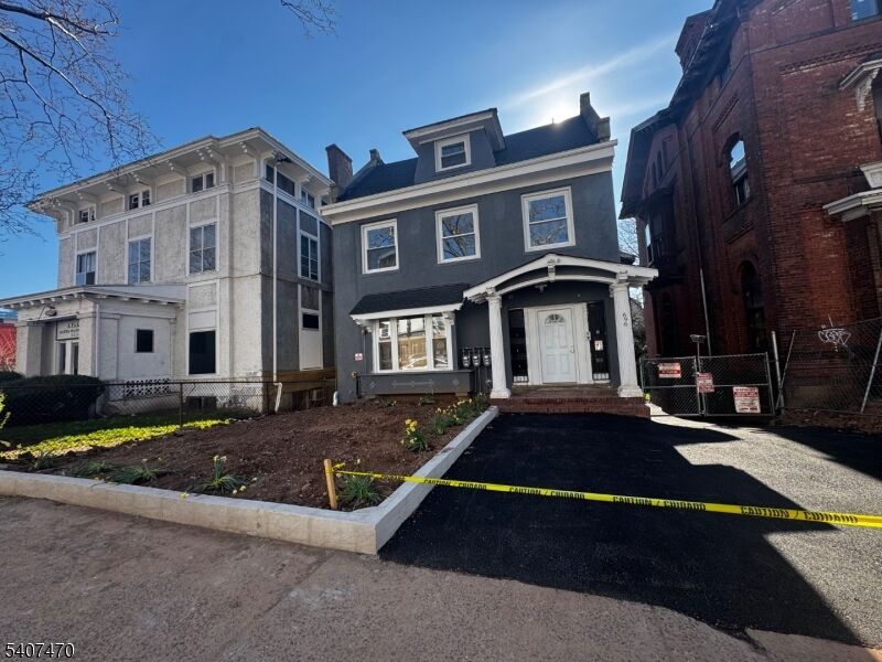 Property Photo:  696 Dr Martin Luther King J  NJ 07102 