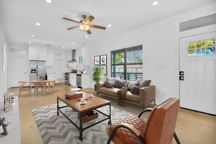 Property Photo:  603 Edgewood Street B  TX 77023 