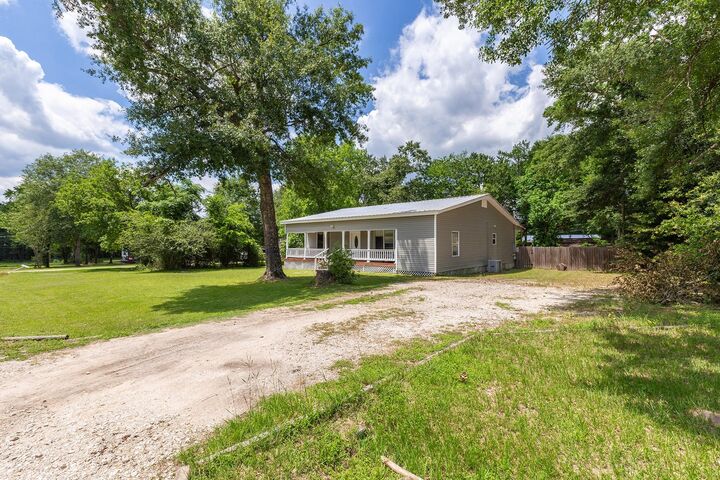 Property Photo:  240 7th Street  TX 75862 