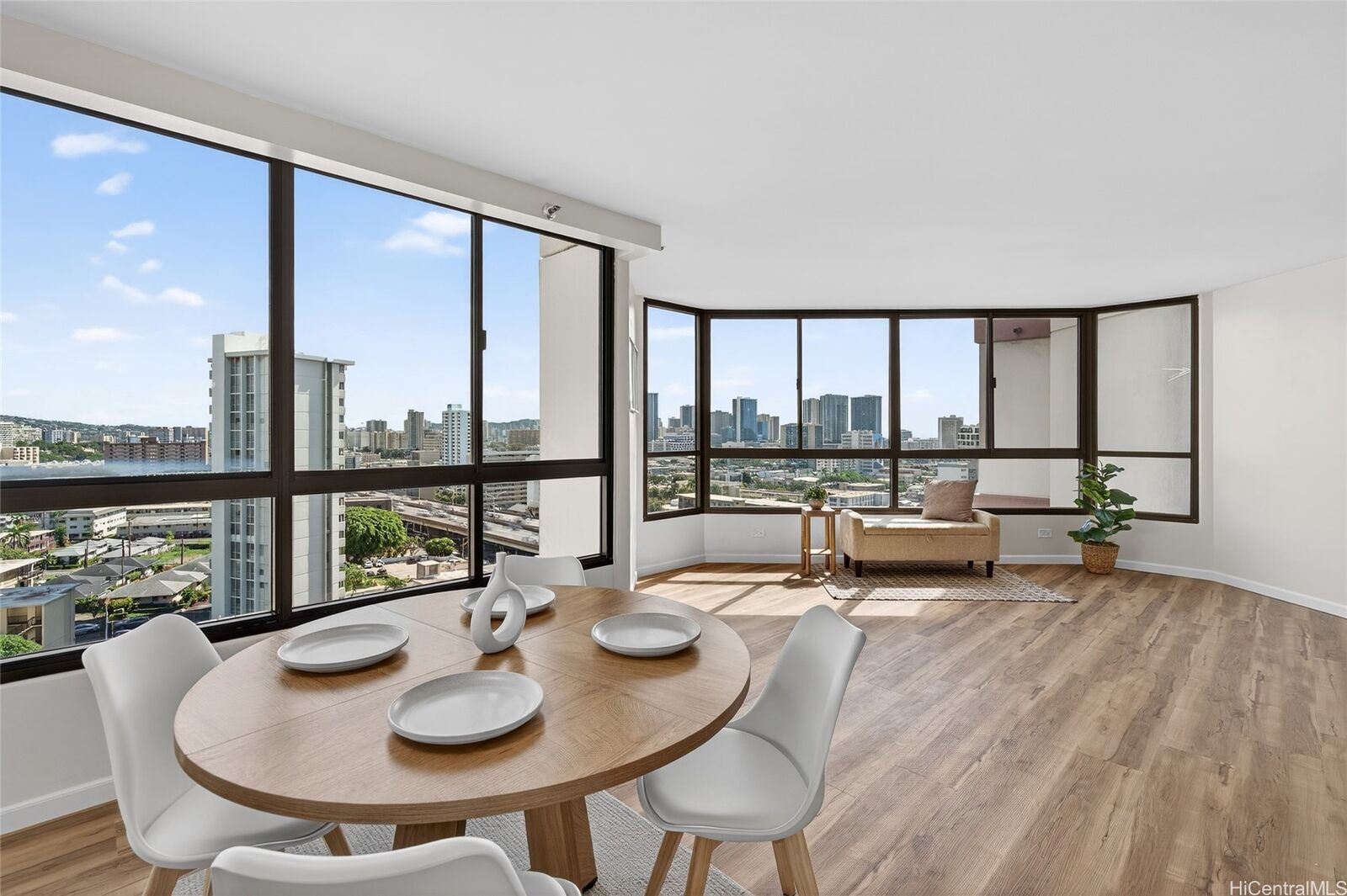 Property Photo:  1050 Lunalilo Street 1006  HI 96822 