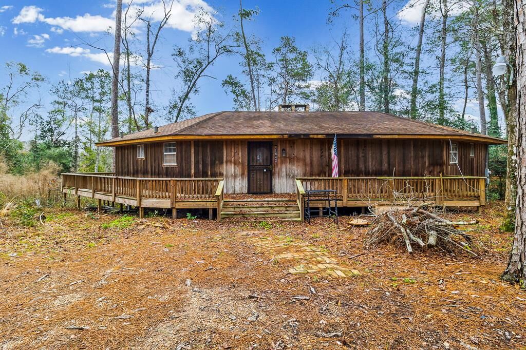 Property Photo:  1542 Hillbilly Heaven  TX 77351 