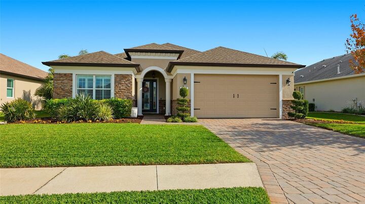 Property Photo:  1011 Calico Glen  FL 34212 