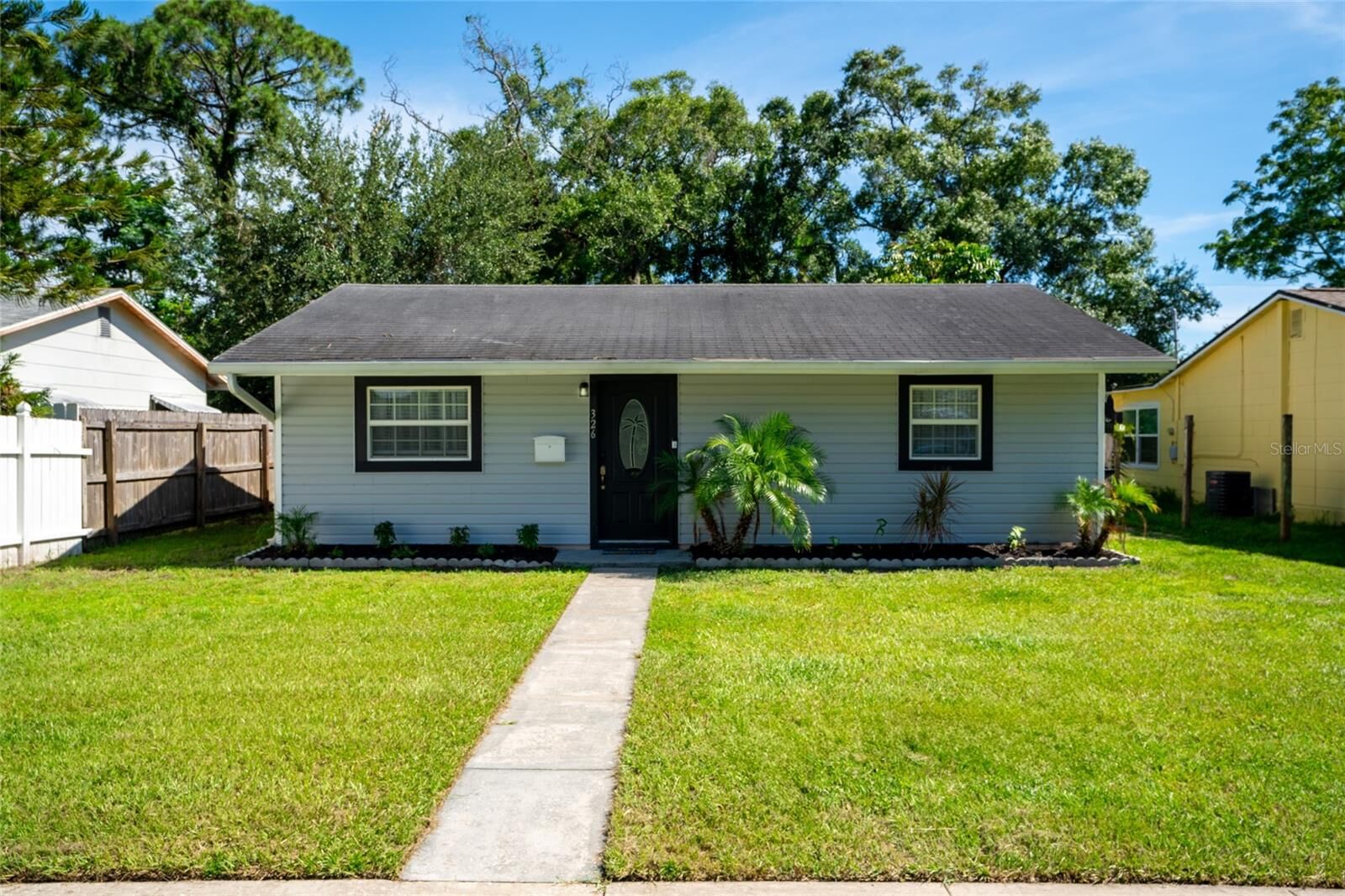 Property Photo: 326 50th Avenue N FL 33703