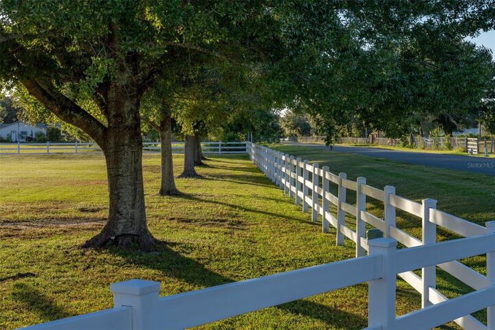 Property Photo:  2780 Vickie Court  FL 34744 