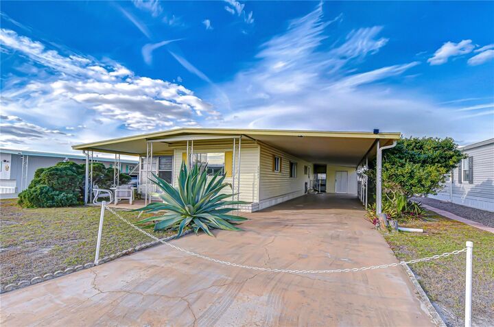 Property Photo:  35023 Zephyr Shores Drive  FL 33541 