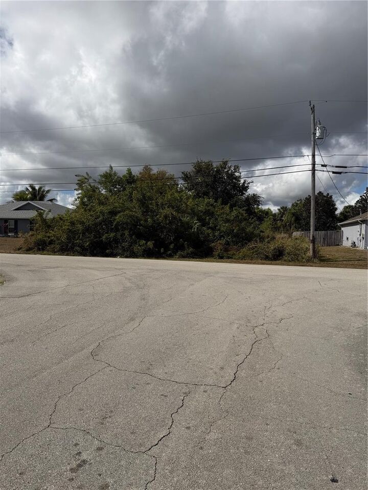 Property Photo: 4244 SW Jame Street FL 34953