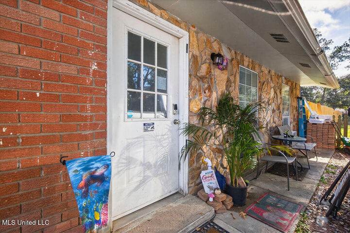 Property Photo:  6528 Columbus Circle  MS 39564 