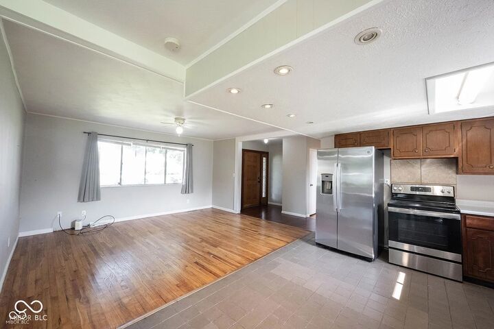 Property Photo:  13907 E 117th Street  IN 46037 