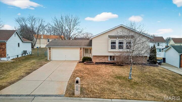 Property Photo:  115 Stonecrest Lane  MO 63304 