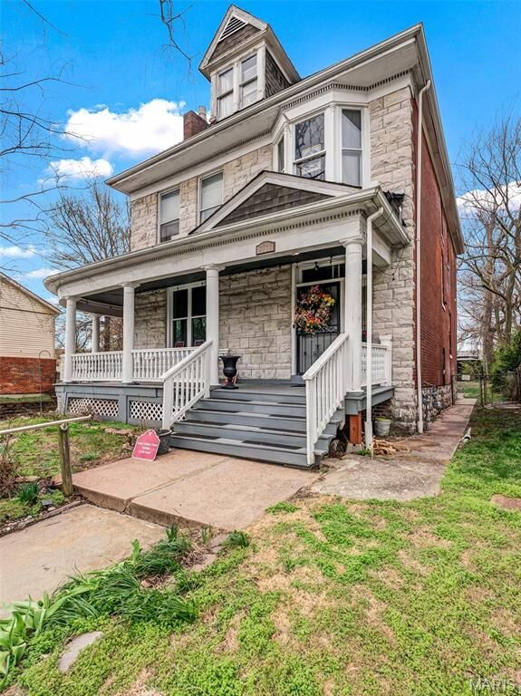 Property Photo:  5530 Etzel Avenue  MO 63112 