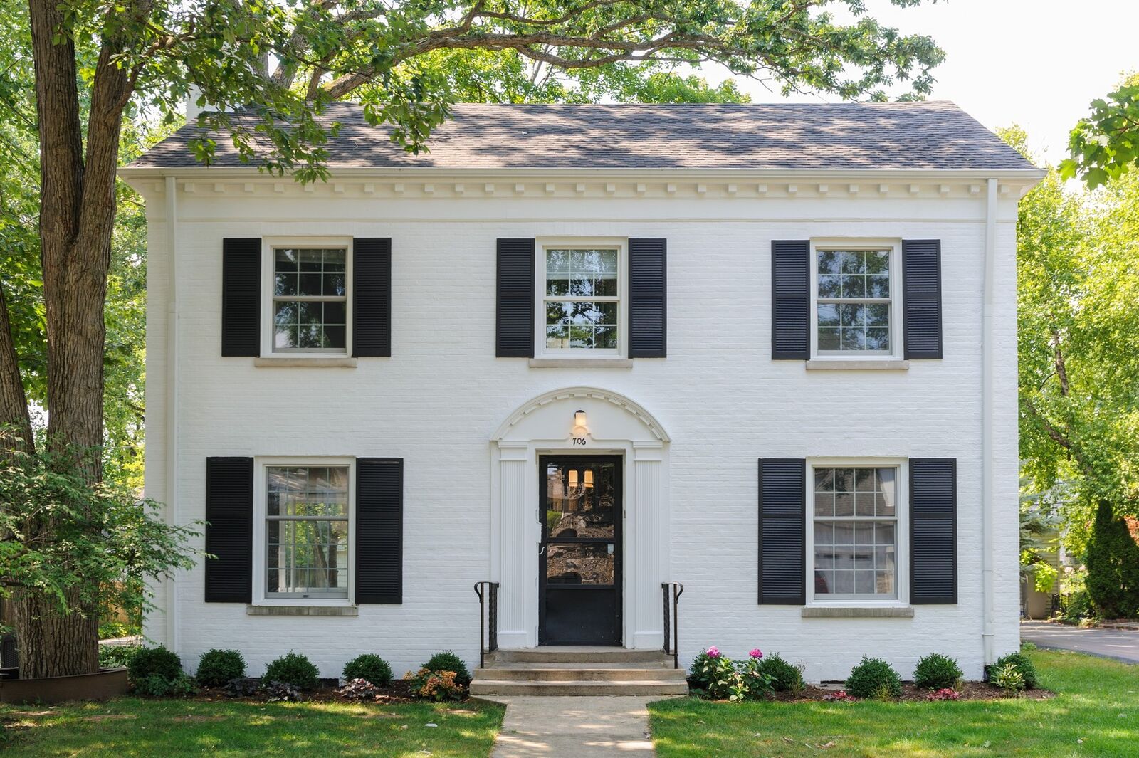 Property Photo: 706 Juniper Road IL 60025