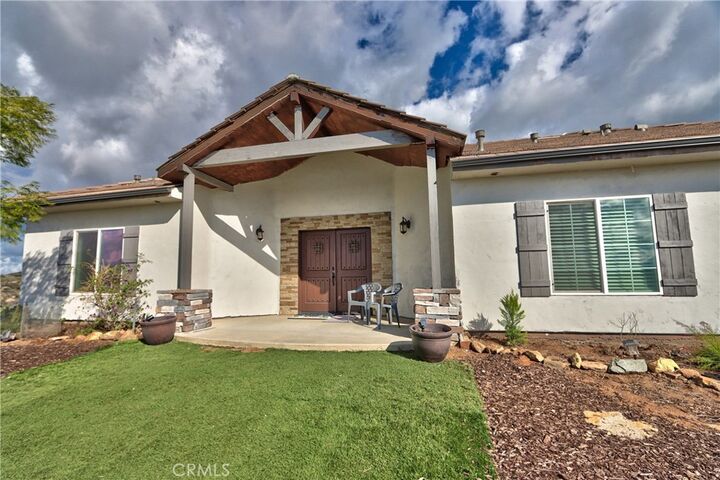 Property Photo: 40105 Voyager CA 92592