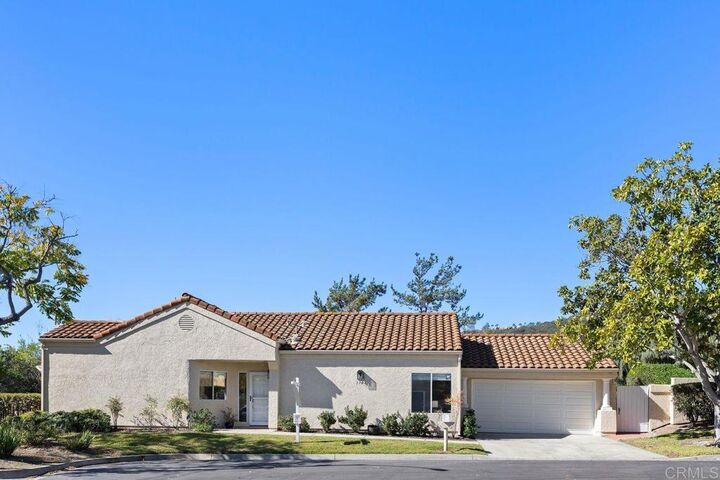Property Photo:  2101 Winged Foot  CA 92026 