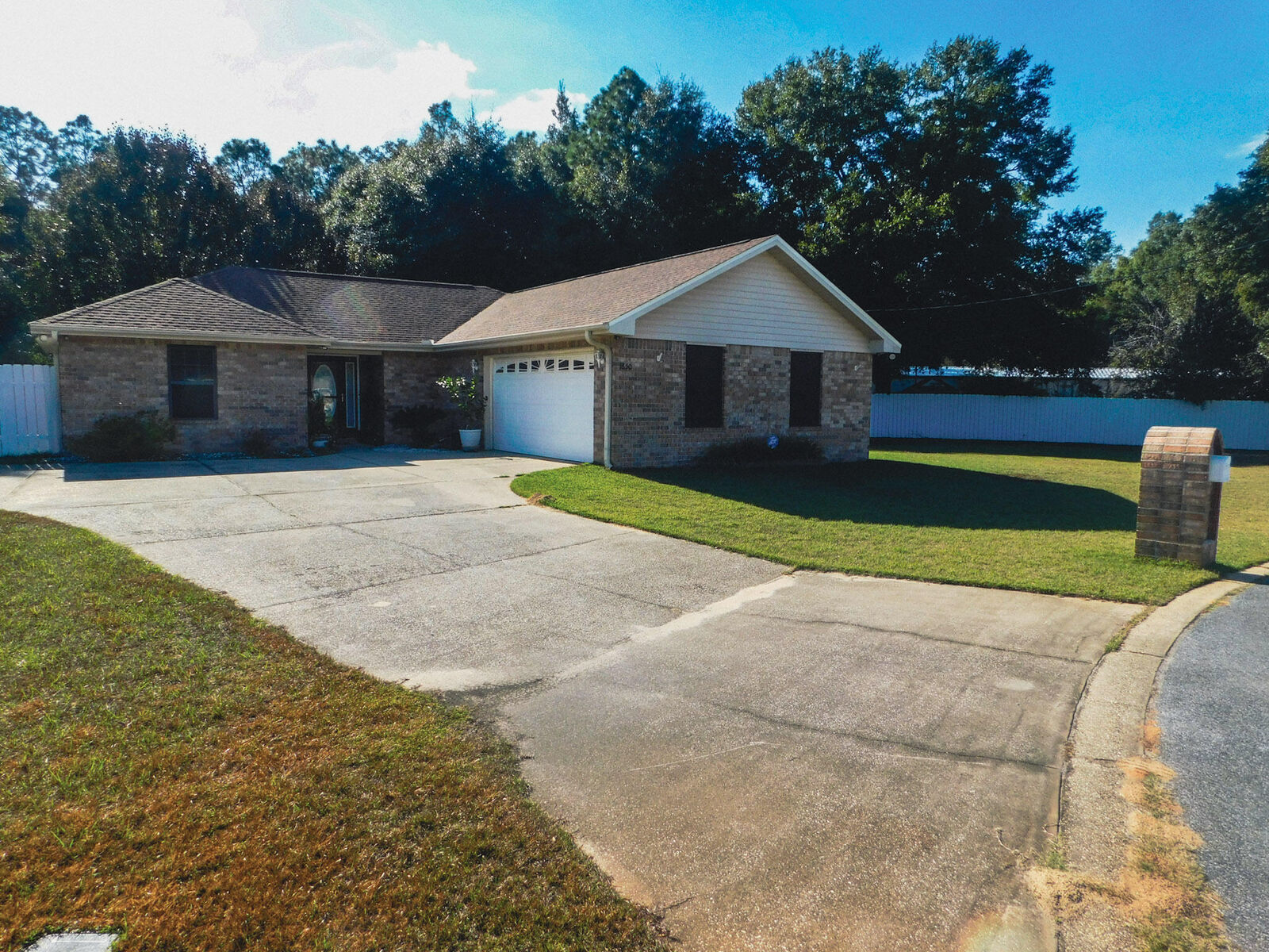 Property Photo:  1650 Lady Lane  FL 32531 