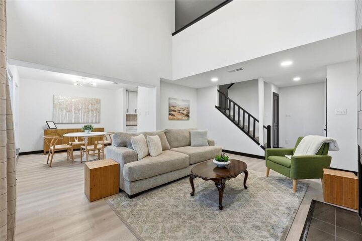 Property Photo:  1214 W Hudgins  TX 76051 