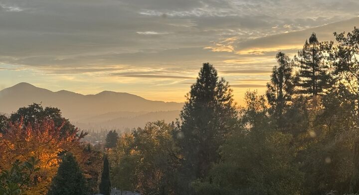 Property Photo:  956 NE Beacon Drive  OR 97526 