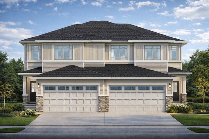 212 Lakewood Crescent — photo 1