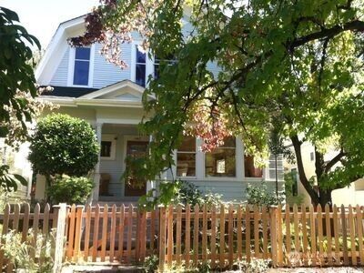 Property Photo:  342  16th Avenue E Lower  WA 98112 