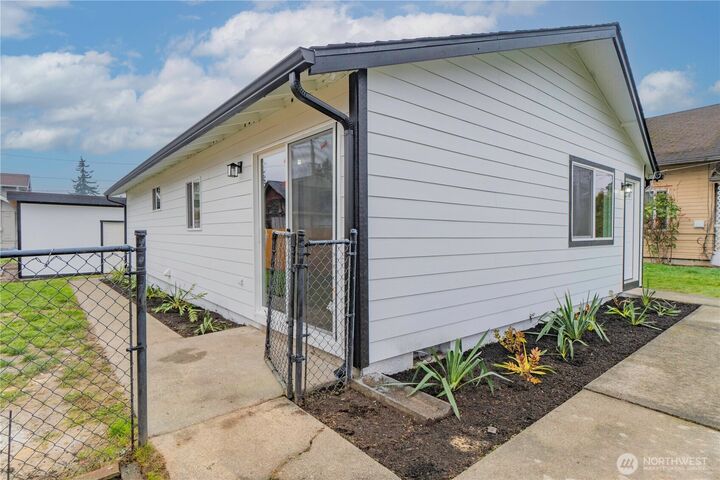 Property Photo:  1658 S 44th Street  WA 98418 