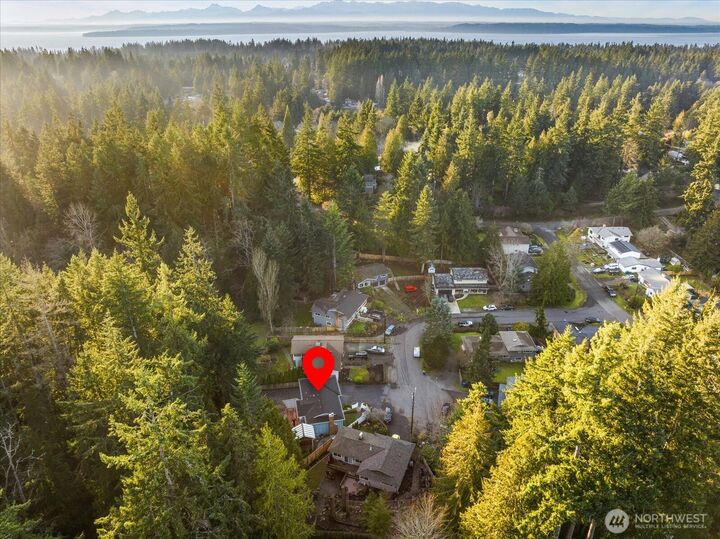 Property Photo:  9424  235th Place SW  WA 98020 