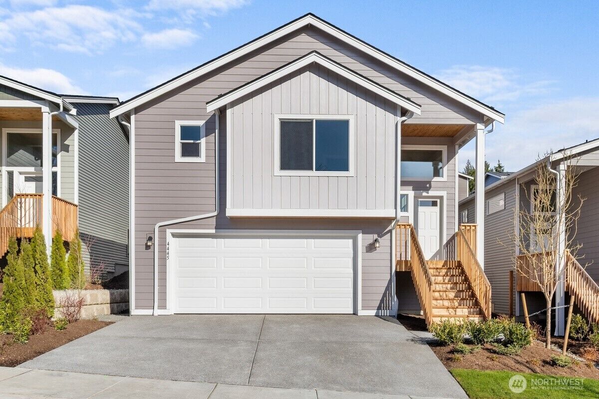 Property Photo:  4445  74th Drive NE  WA 98270 