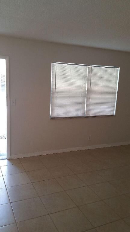 Property Photo:  2842 Fillmore Street 6  FL 33020 