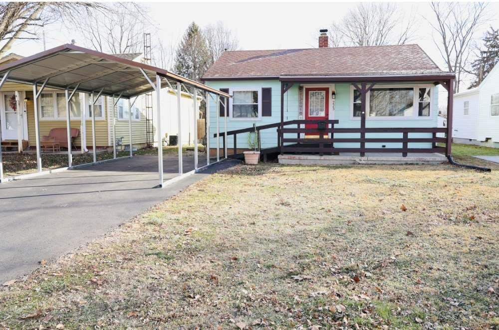 Property Photo:  223 NW 17th Street  IN 47374 