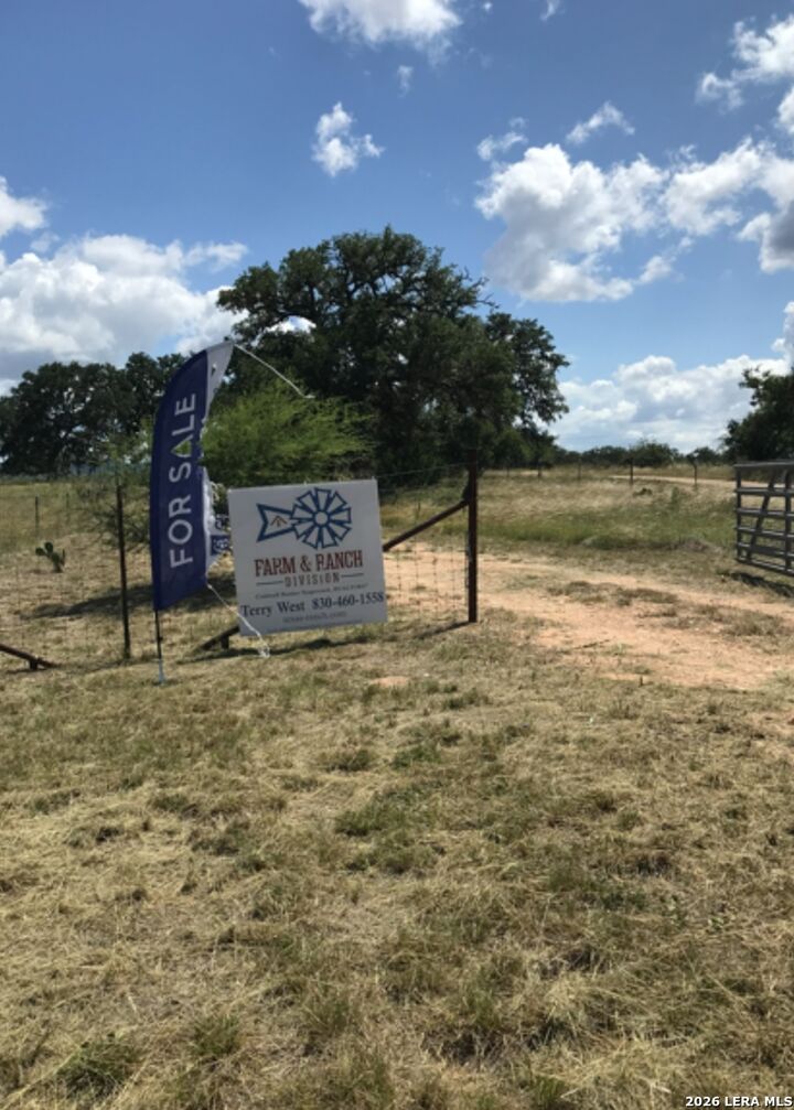 Property Photo:  455 Hubble  TX 78055 