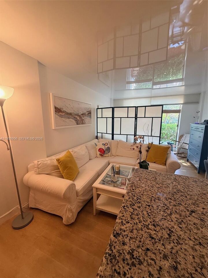 Property Photo: 155 Ocean Lane Dr 113C FL 33149