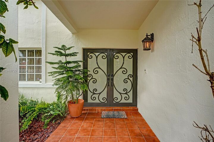 Property Photo:  5502 SW 162nd Pl  FL 33185 