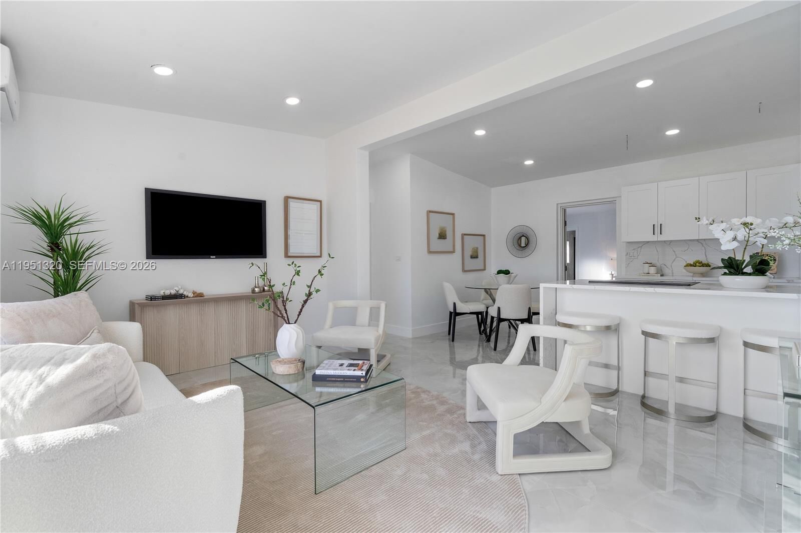 Property Photo: 4041 NE 15th Ter FL 33064