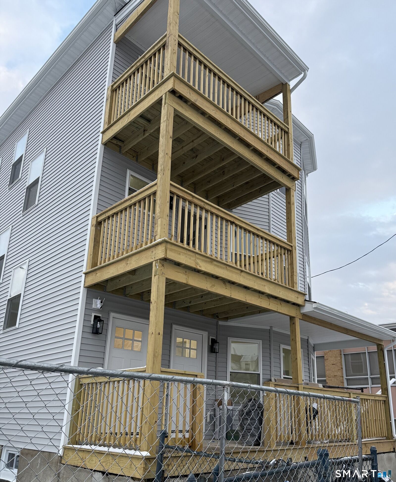 Property Photo:  624 Grand Street 1st Floor  CT 06604 