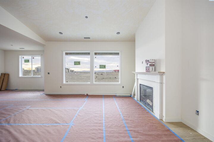 Property Photo: 2906 E Helena St WA 99301