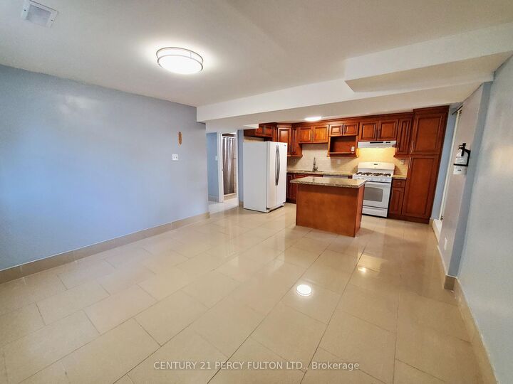 Property Photo:  48 Laguna Crescent Bsmt  ON L3S 3G6 
