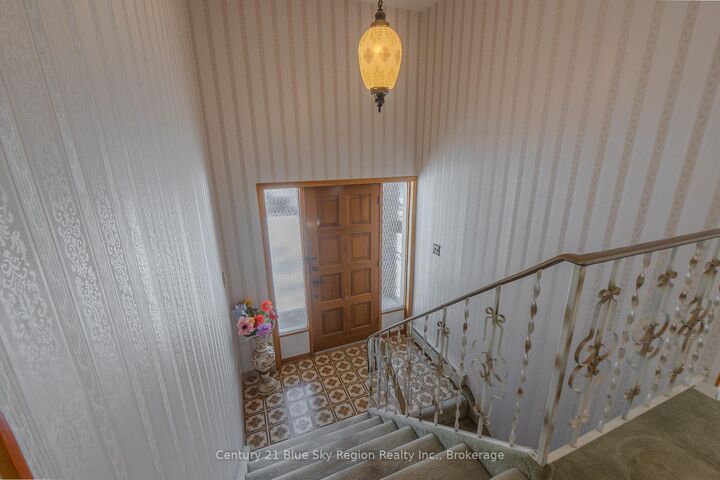 Photo de la propriété:  611 Douglas Street  ON P1B 5N9 