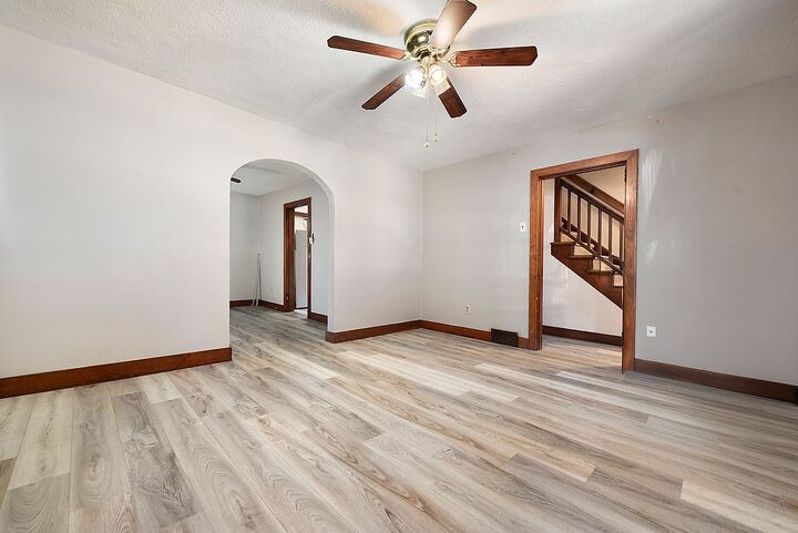 Property Photo:  825 Pine Street  PA 15003 