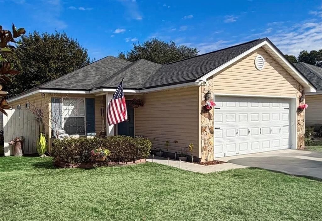 Property Photo: 96055 Aqua Vista Court FL 32097