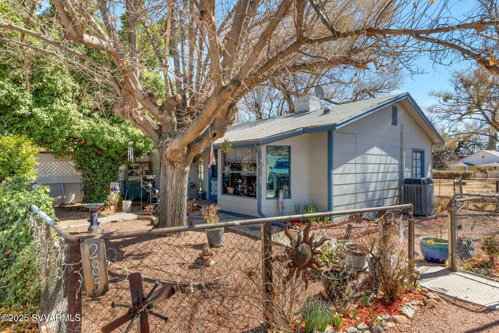Property Photo:  285 E Hollamon Street  AZ 86322 