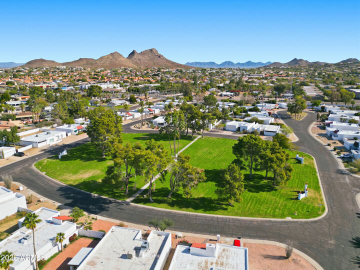 Property Photo: 633 E Calavar Road AZ 85022