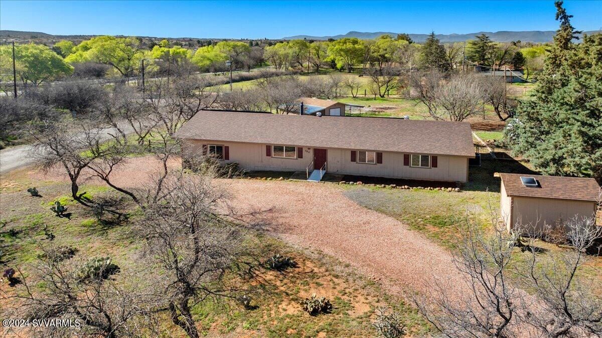 Property Photo:  780 S Louise Lane  AZ 86325 