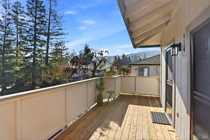 Property Photo: 314 Silvio Lane CA 94947