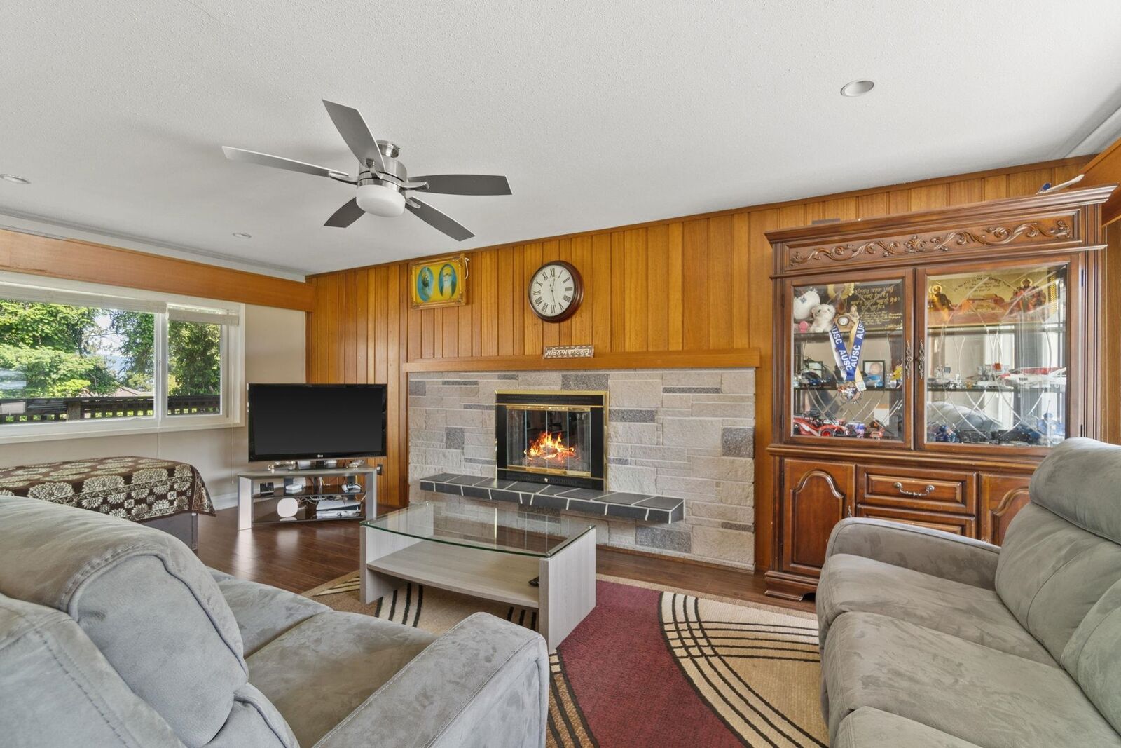 Photo de la propriété: 11625 99 Avenue BC V3V 2M2