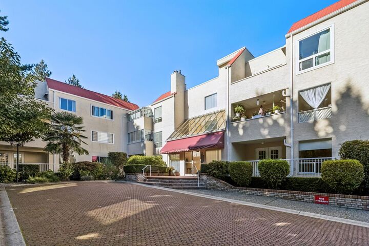 Property Photo: 1441 Garden Place 103 BC V4M 3Z2
