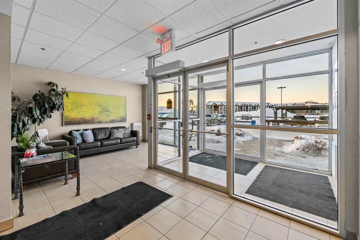 Property Photo:  100 Creek Bend Road  MB R2N 0G1 