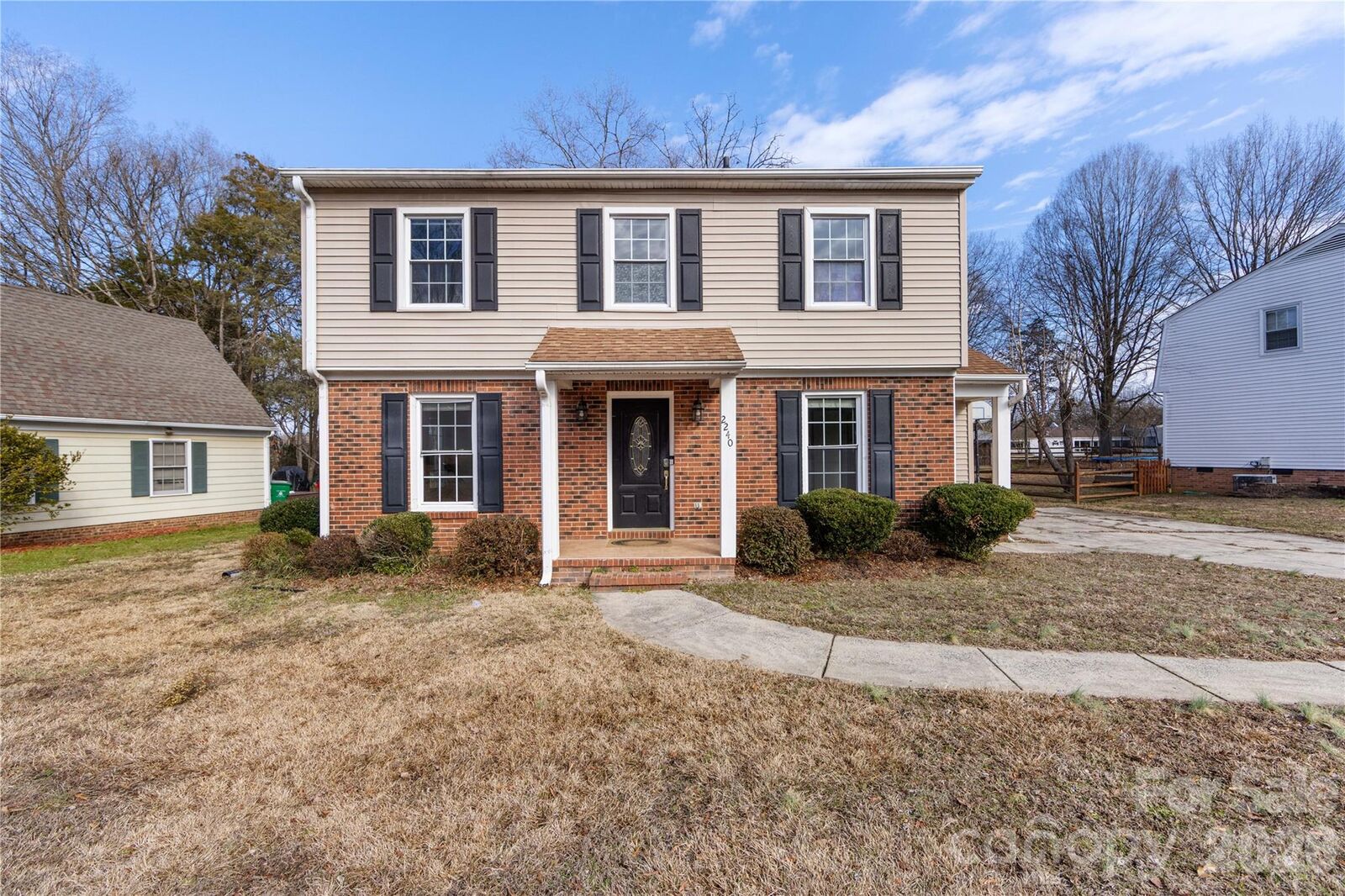 Property Photo: 2240 Lawton Bluff Road NC 28226