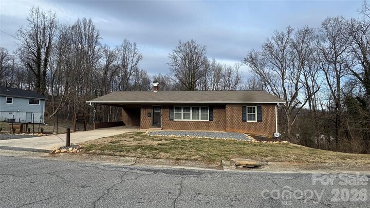 Property Photo:  335 Eastview Place NW  NC 28645 
