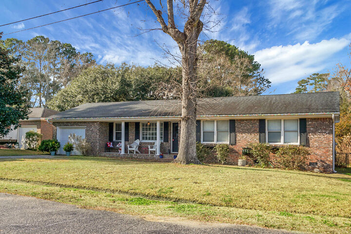 Property Photo:  1256 Hillside Drive  SC 29410 