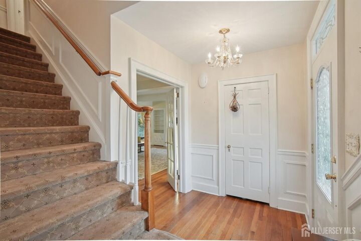 Property Photo:  12 Edgewood Road  NJ 08820 