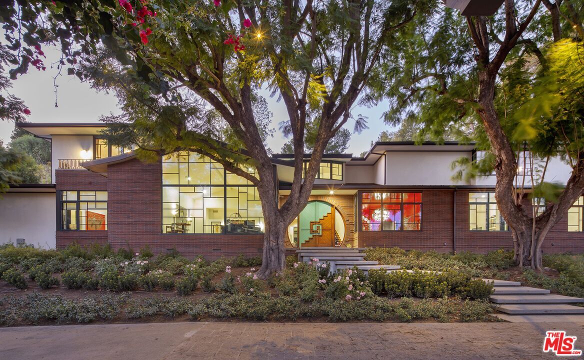 Property Photo:  16001 Woodvale Rd  CA 91436 