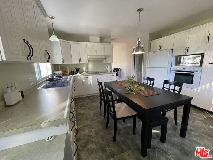 Property Photo:  7802 Airport Blvd  CA 90045 